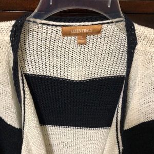 Ladies large Ellen Tracy sweater.